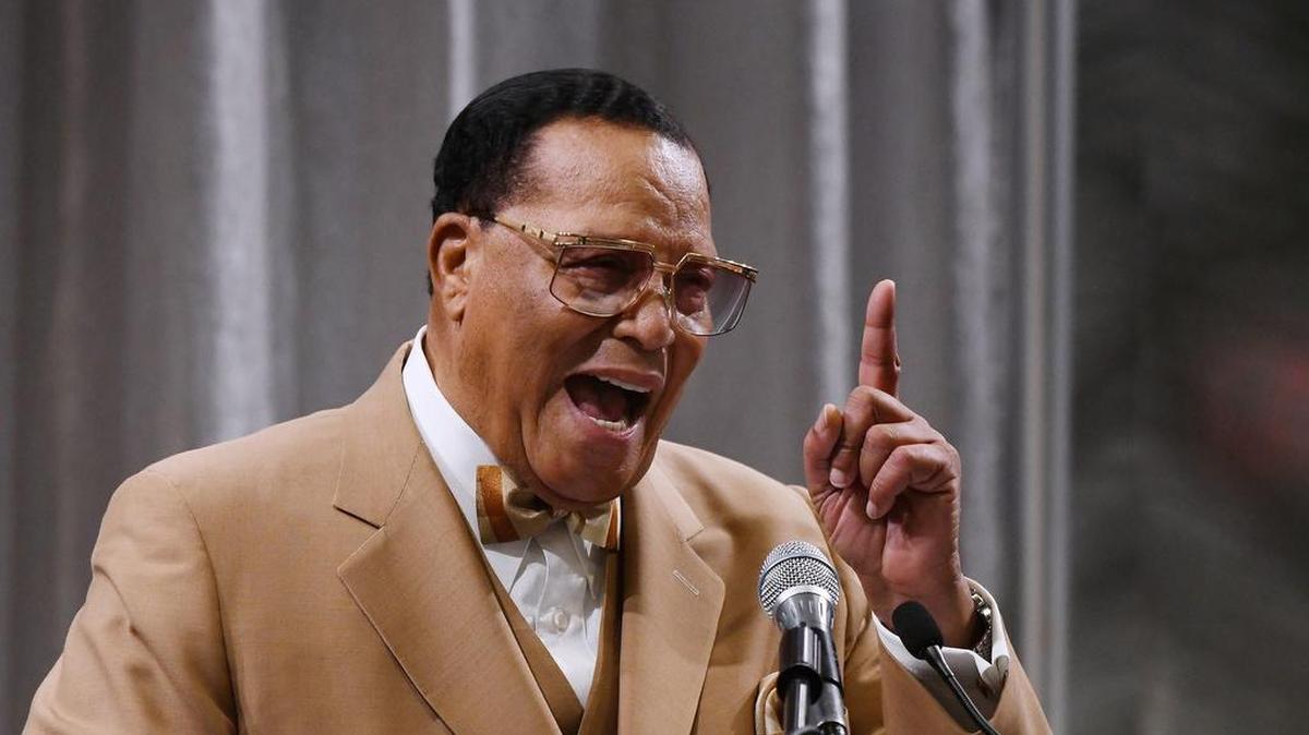 Nation of Islam Minister Louis Farrakhan delivers a message to President Donald Trump during a press conference on Thursday, Nov. 16, 2017 at the Watergate Hotel, in Washington D.C.