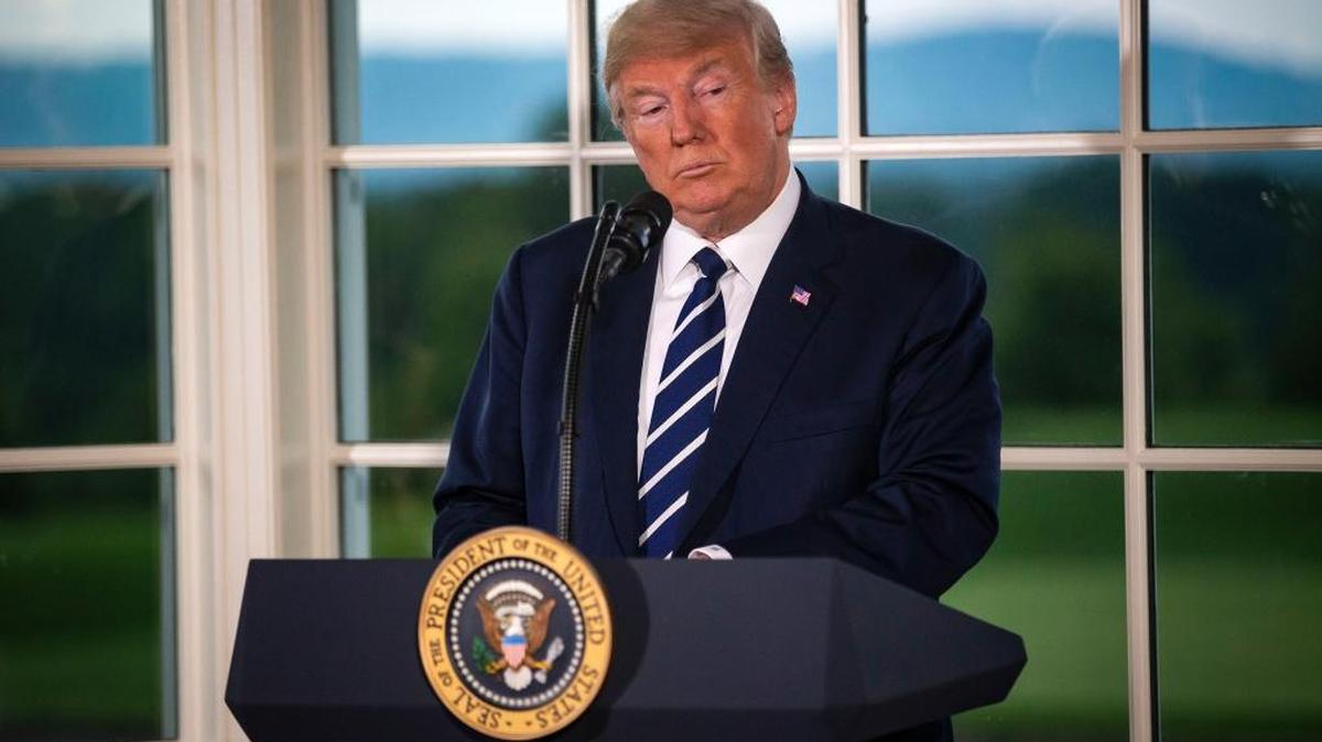 President Donald Trump addresses a dinner with business leaders at his golf club in Bedminster, N.J., Aug. 7, 2018. President Trumps lawyers rejected the special counsels latest terms for an interview in the Russia investigation, countering on Wednesday with an offer that suggested a narrow path for answering questions, people familiar with the matter said. (Al Drago/The New York Times)