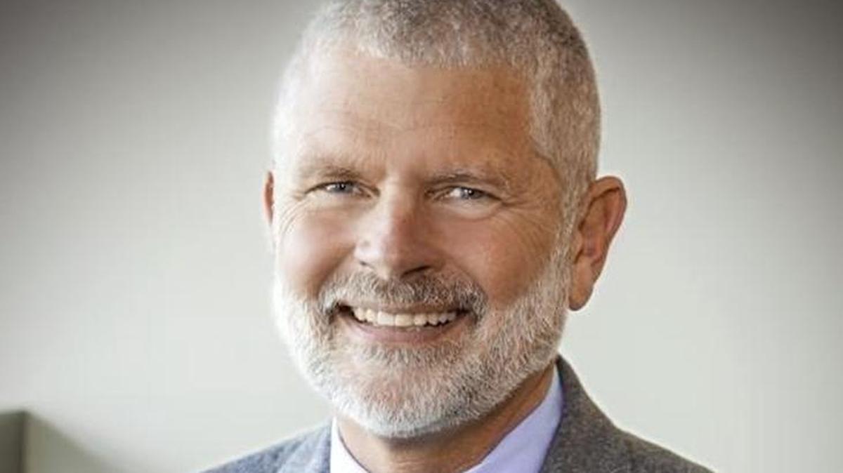 Supervisor Bruce Gibson is urging the board to reject controversial campaign donation ordinance on Friday.