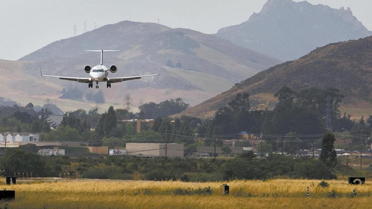 A U.S. Airways plane from Phoenix lands at the San Luis Obispo County Regional Airport. 