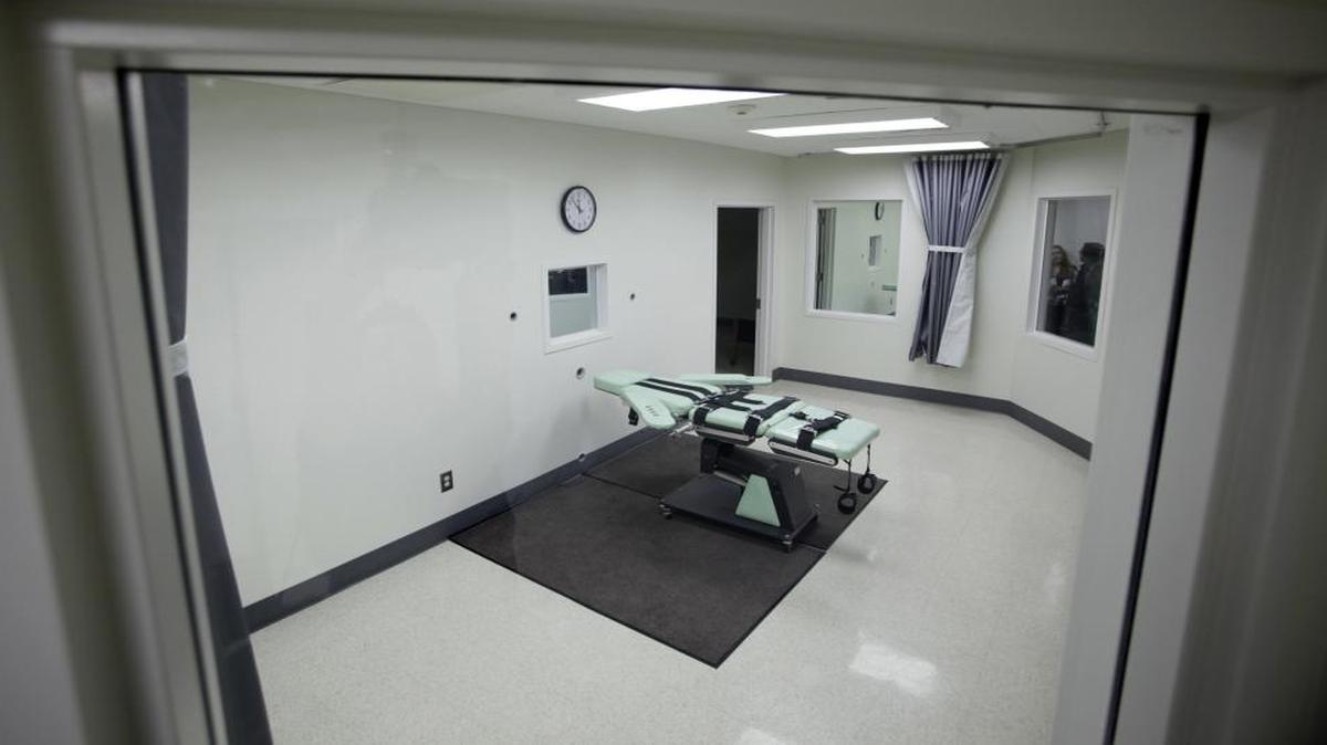 This Sept. 21, 2010, file photo shows the interior of the lethal injection facility at San Quentin State Prison in San Quentin, Calif.