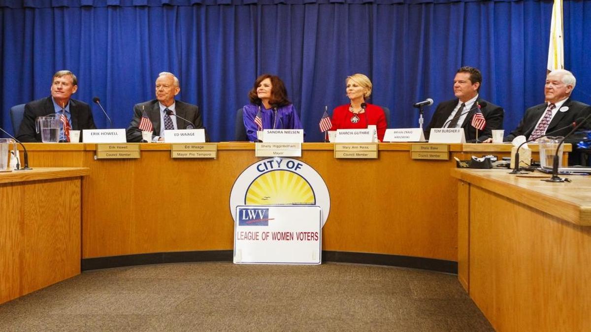 The League of Women Voters of SLO County hold a forum for the Pismo Beach City Council and mayoral candidates. From left, Erik Howell, Ed Waage, Sandra Nielsen, Marcia Guthrie, Brian Craig Kreowski, and Tom Burgher.