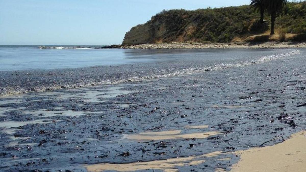 Oil from the May 2015 pipeline spill fouls the shore of Refugio State Beach north of Goleta.
