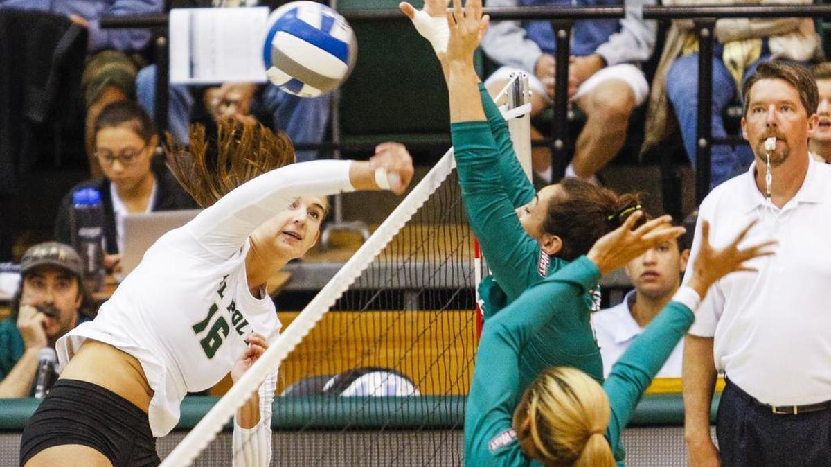 Cal Poly’s Raeann Greisen goes for a kill during Thursday night’s loss to Hawaii at Mott Athletics Center.