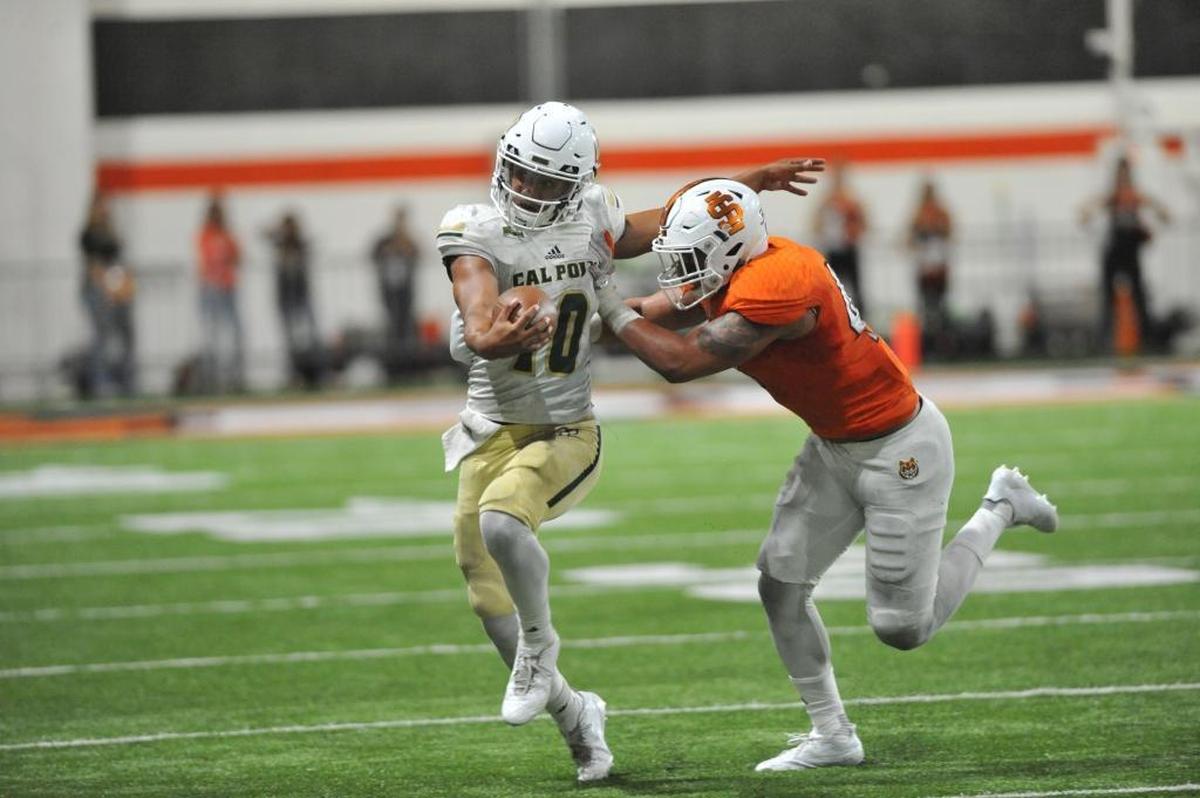 Junior quarterback Khaleel Jenkins played in seven games, rushing for 454 yards and four touchdowns and passing for 597 yards and eight touchdowns, before a knee injury ended his season.