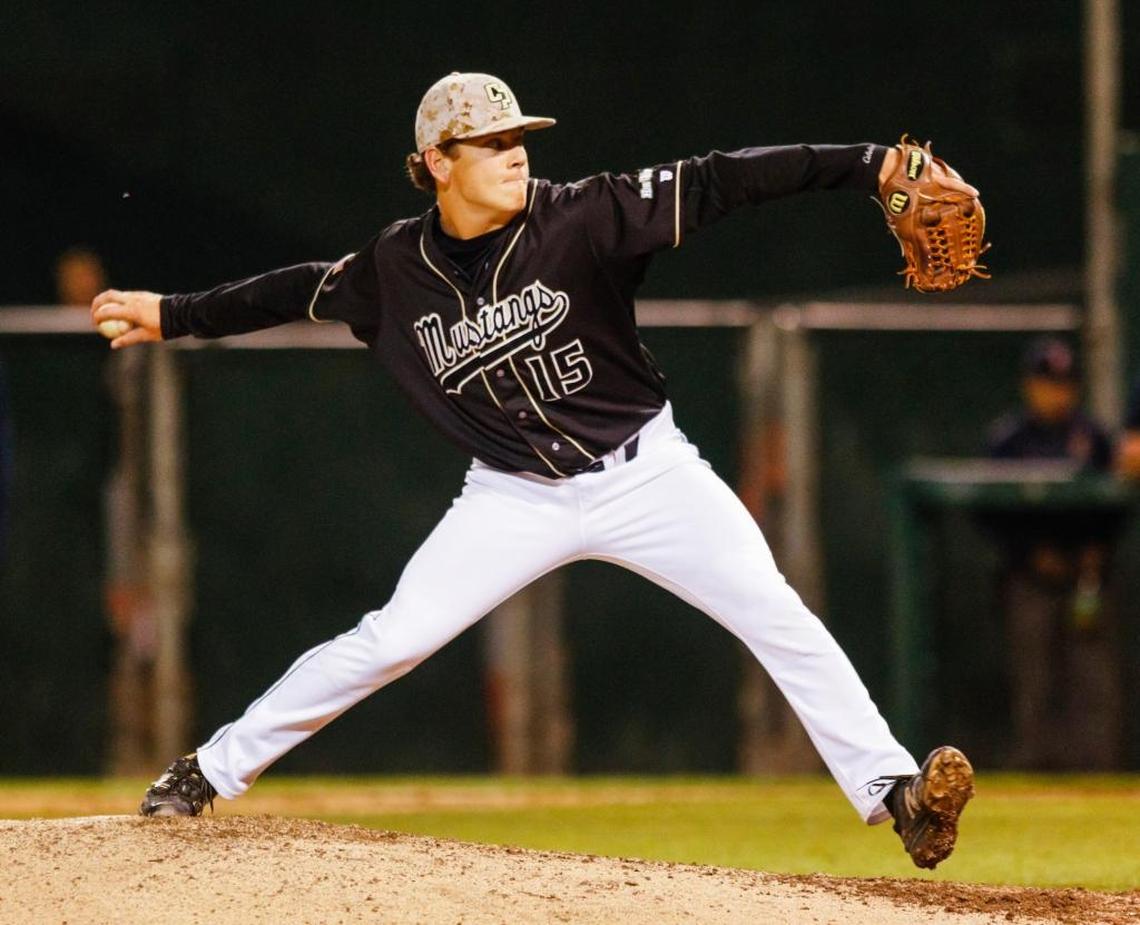 Former Templeton High and Cal Poly ace Spencer Howard throws in a game against Cal State Fullerton in 2016.
