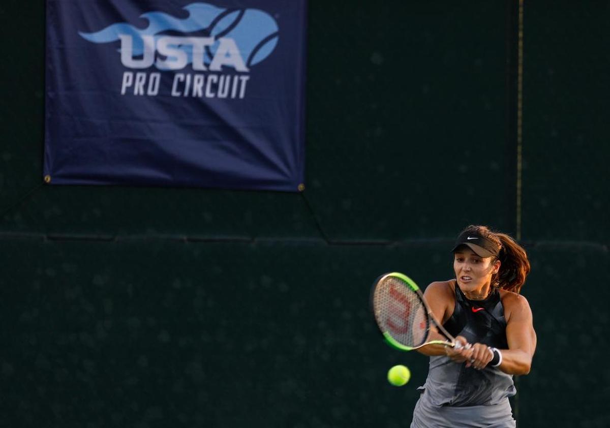 Great Britain’s Laura Robson returns shot to Sophie Whittle in the second round of the Central Coast Pro Tennis Open in Templeton last year.
