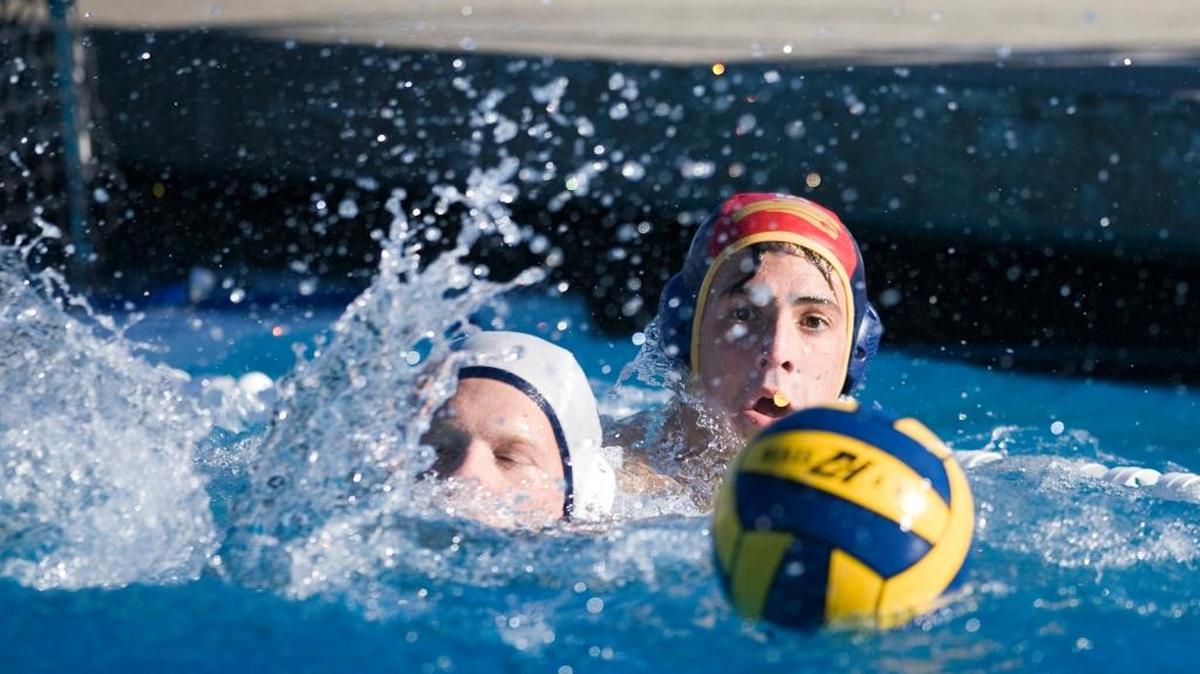 Pac 8 No. 7 Arroyo Grande High School loses 7-6 to No.2 Pacific League Champion Crescenta Valley Falcons in a close match at Arroyo Grande High School, Saturday, November 14, 2015.