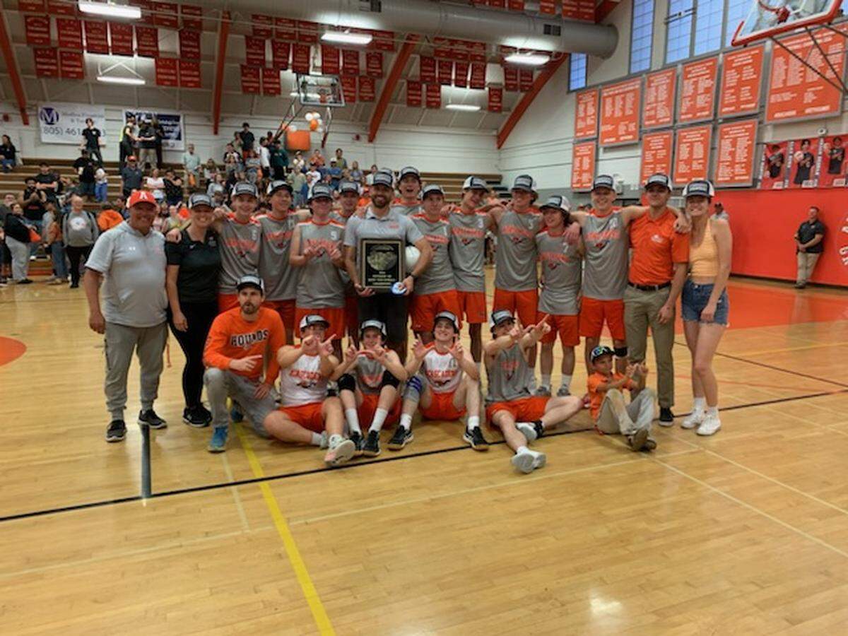 Atascadero boys volleyball wins CIF-Central Section Division 3 title.