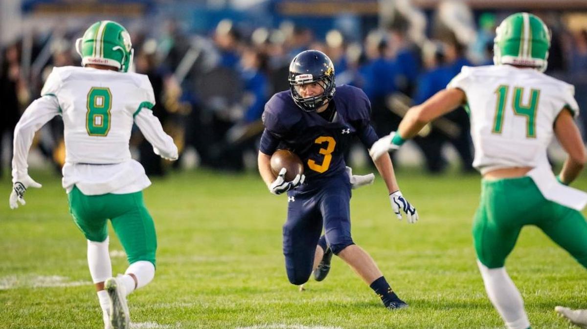Arroyo Grande High football beat St. Josephs in a preseason game. Photo by Joe Johnston 09-22-17
