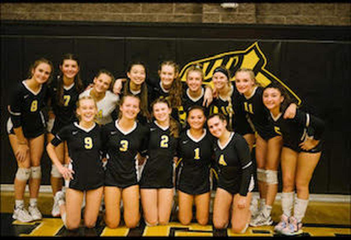 The San Luis Obispo High volleyball team.