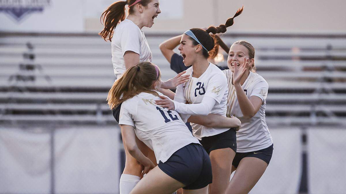 Mission Prep beat San Joaquin Memorial 2-0 on Friday to win the CIF-Central Section Division 4 championship.