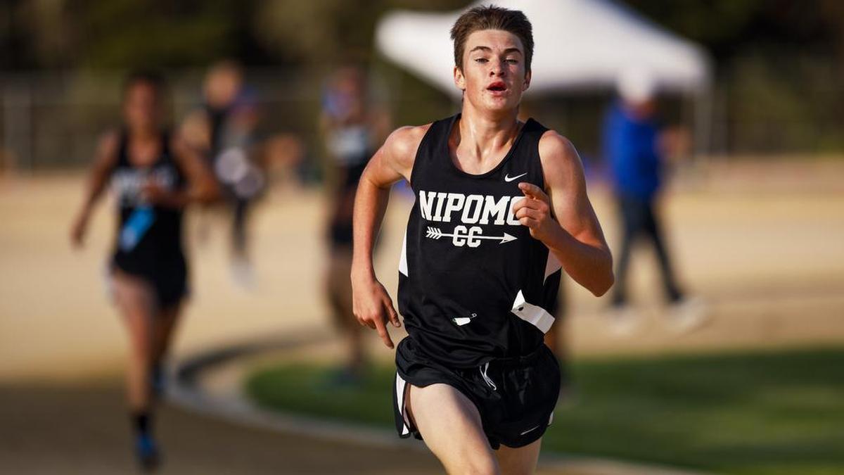 Nipomo junior Devin Diaz won the Los Padres League cross country title at Morro Bay.