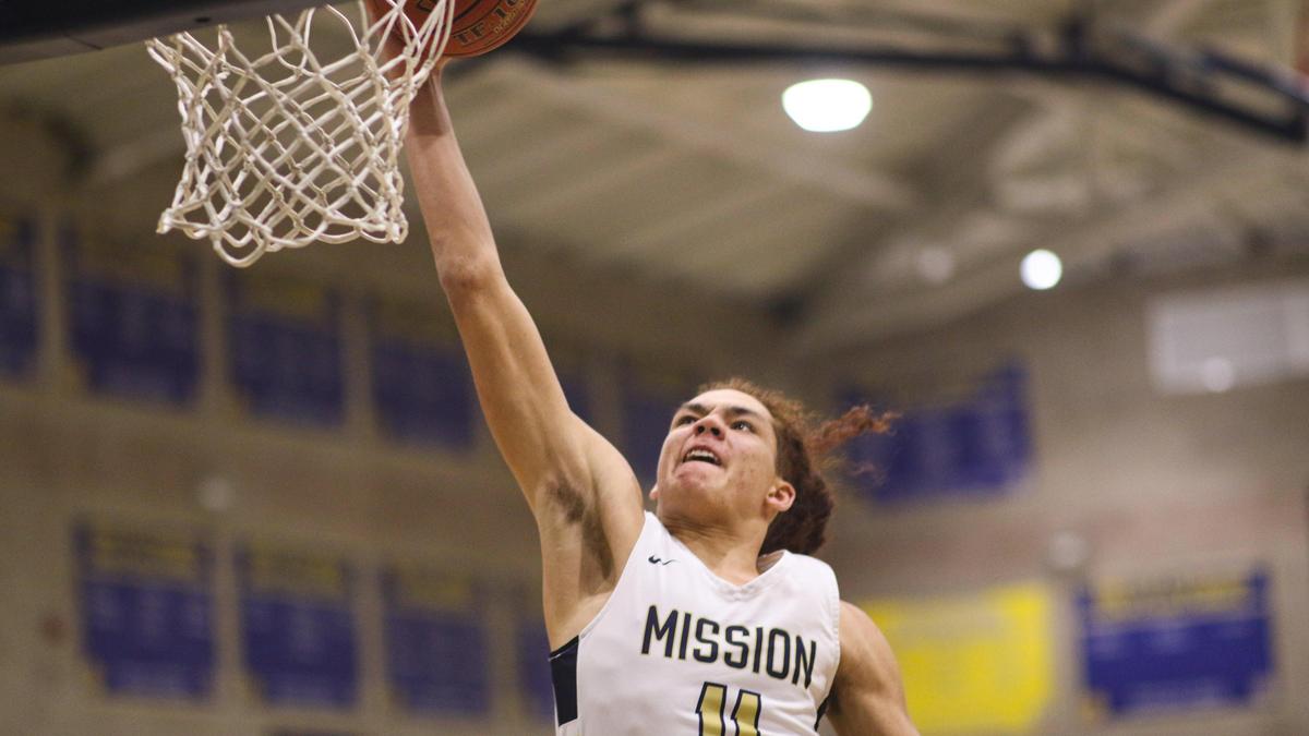 Carlton Brown III goes to rim, Mission Prep won over Stockdale from Bakersfield, 56-46.