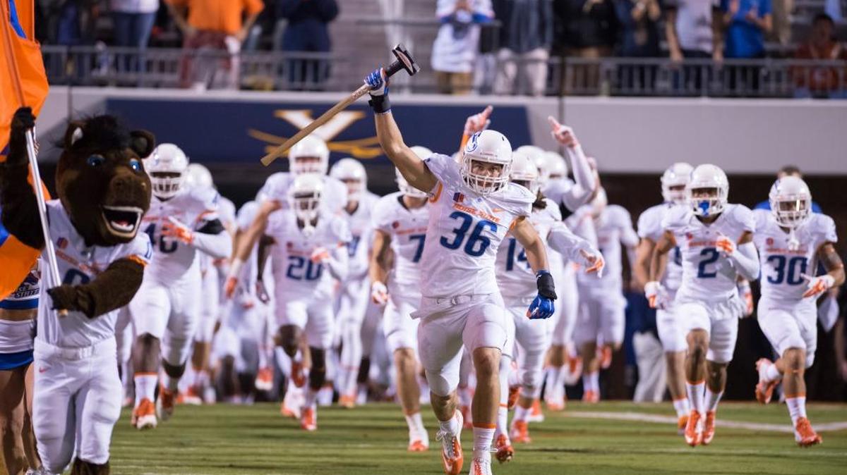 Templeton High School graduate Tyler Gray, who played college football at Boise State, recently signed a free-agent contract with the Miami Dolphins following last week’s NFL Draft.